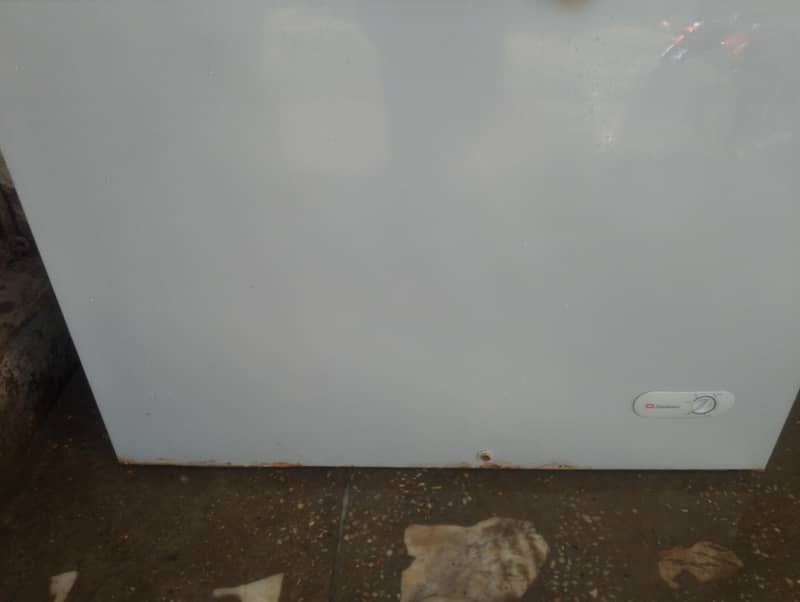 Dawlance deep freezer 3