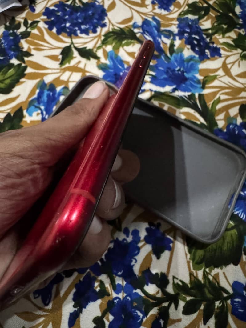 Apple iPhone XR 1