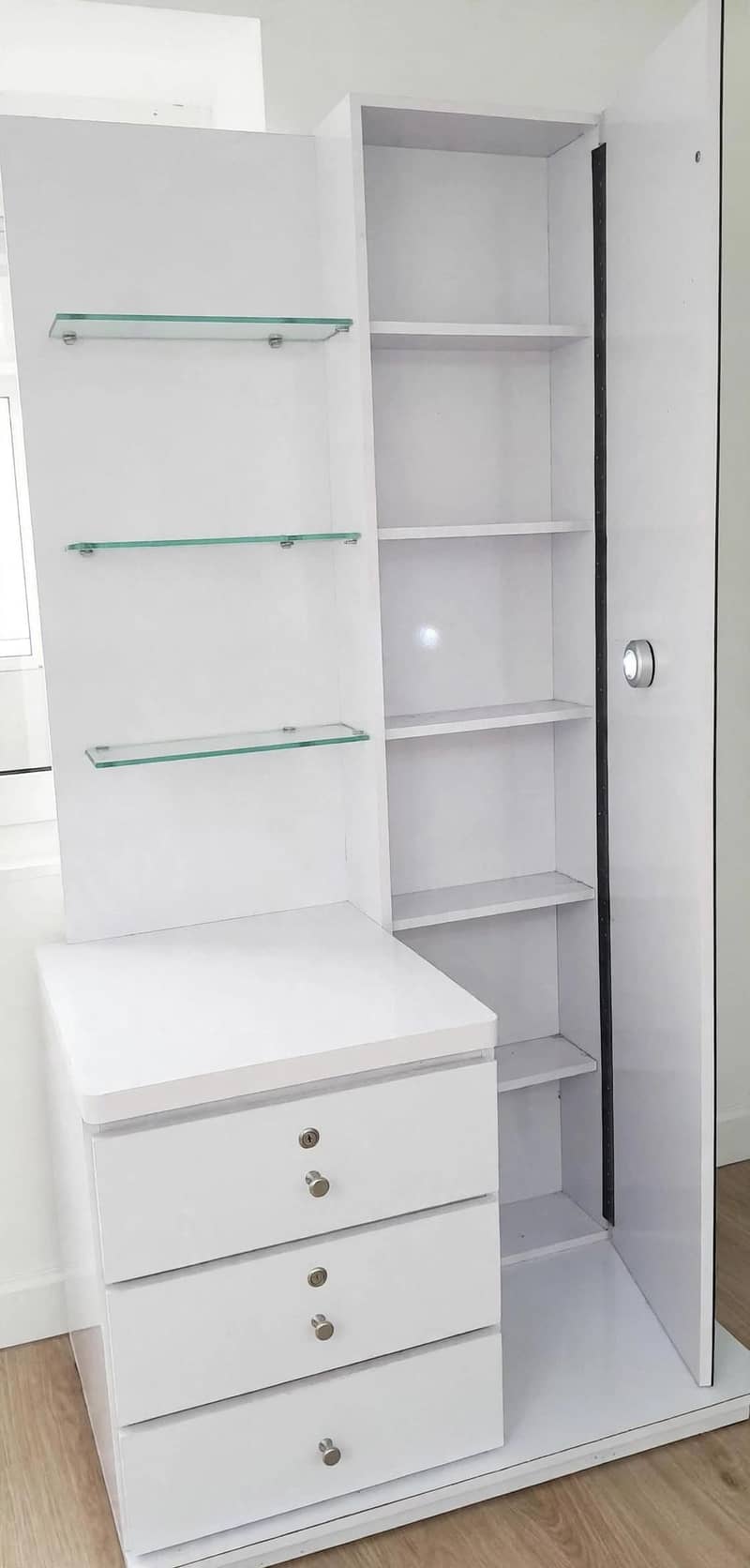 Dressing table 1