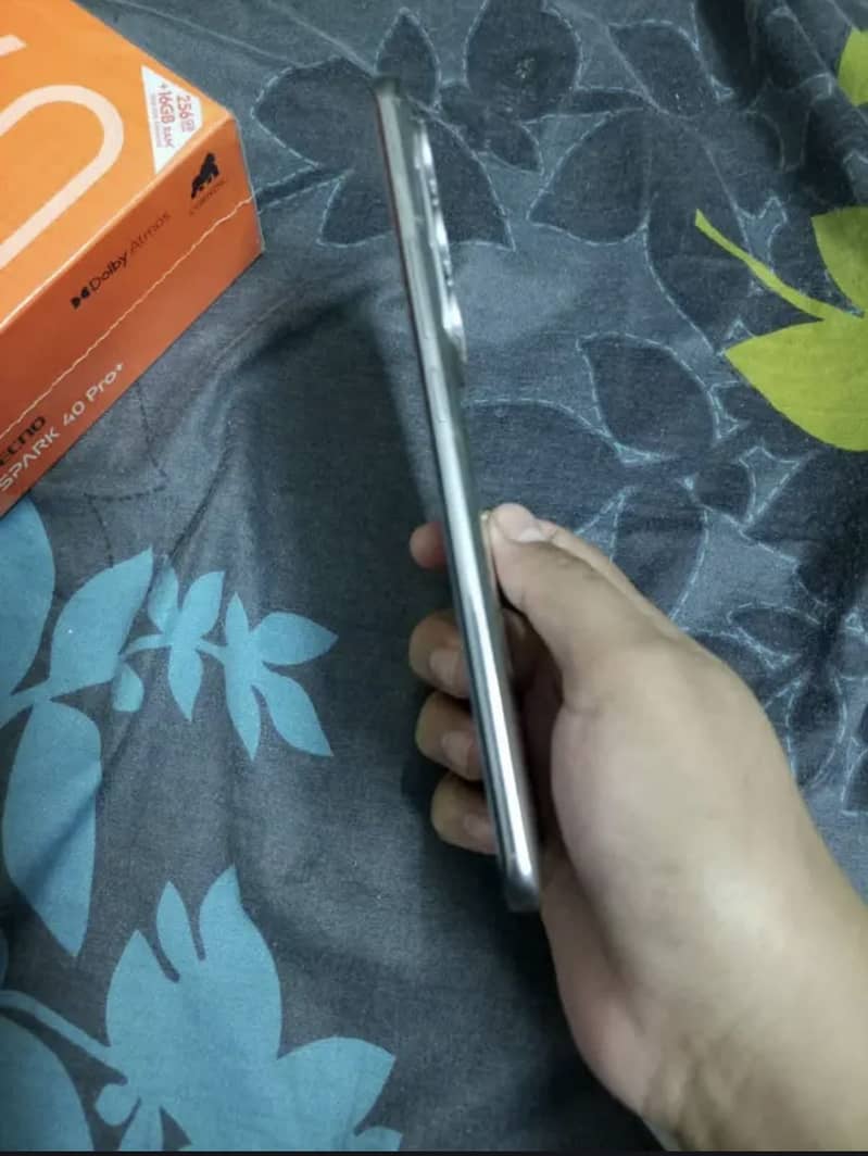 Tecno Spark 40 Pro Plus 3