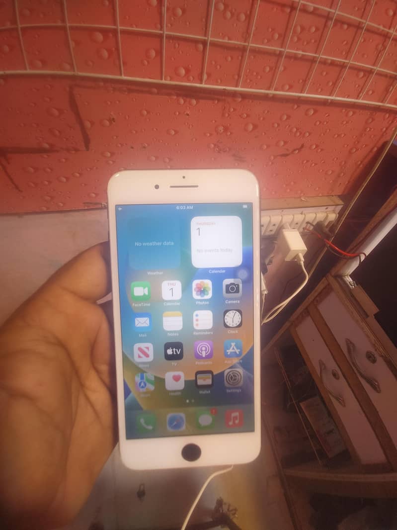 iPhone 8 plus 5