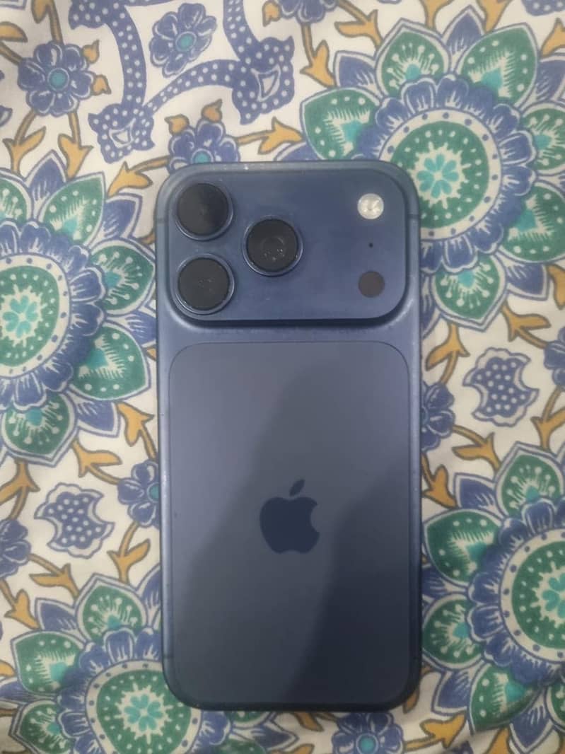 Apple iPhone 17 Pro 0