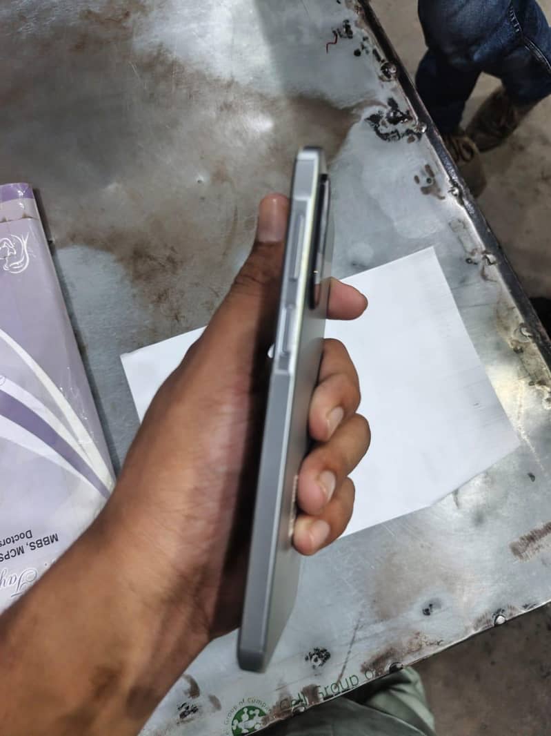 Samsung Mobile A17 3