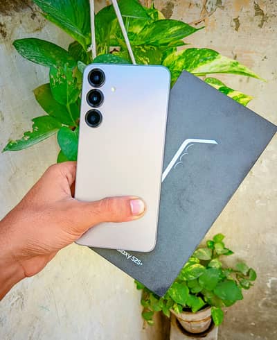 Samsung Mobile S25 Plus