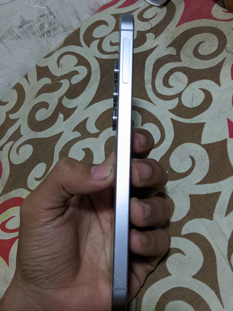 Samsung Mobile S25 Plus 3