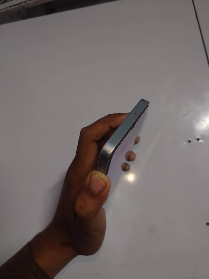 Samsung Mobile A06 4