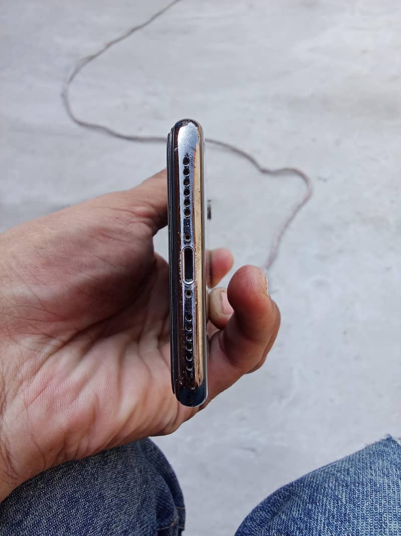 Apple iPhone X 1