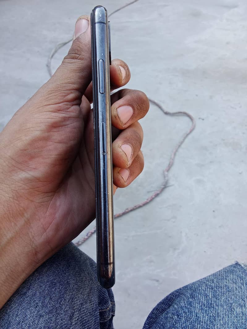 Apple iPhone X 2