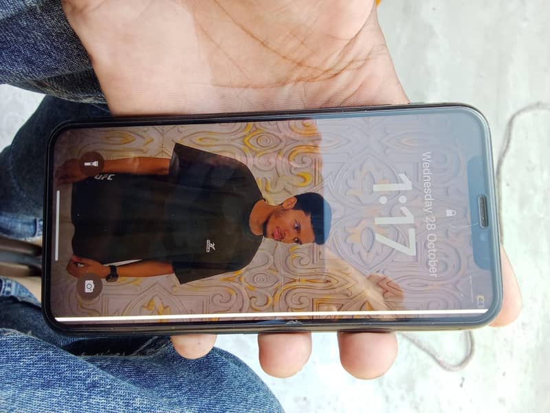 Apple iPhone X 4