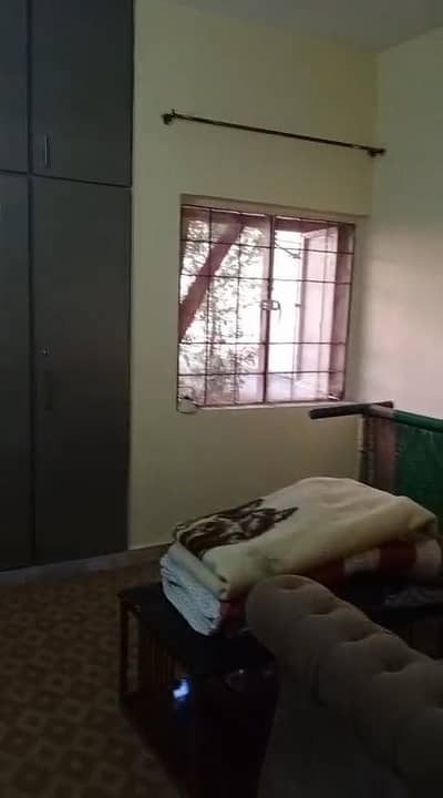 Two bed Flat for rent for small family. PHA E type flat G11/4 Islamabad
