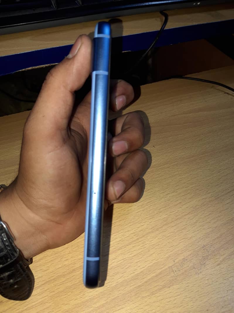 Google Pixel 8a 4