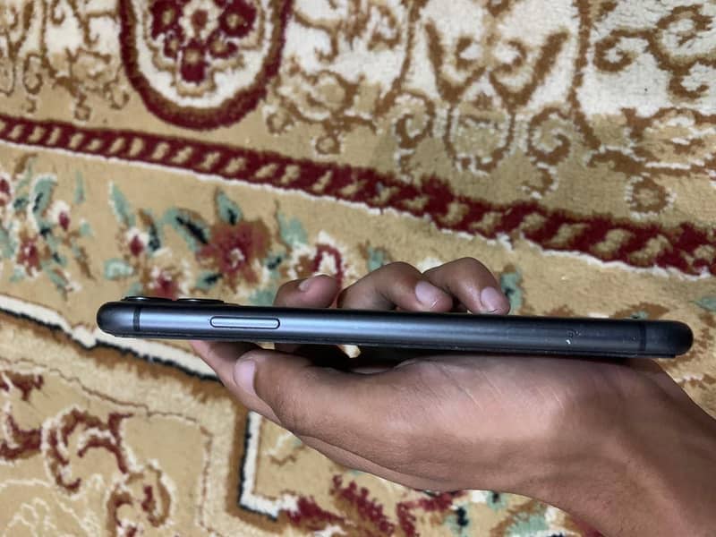 Apple iPhone 11 2