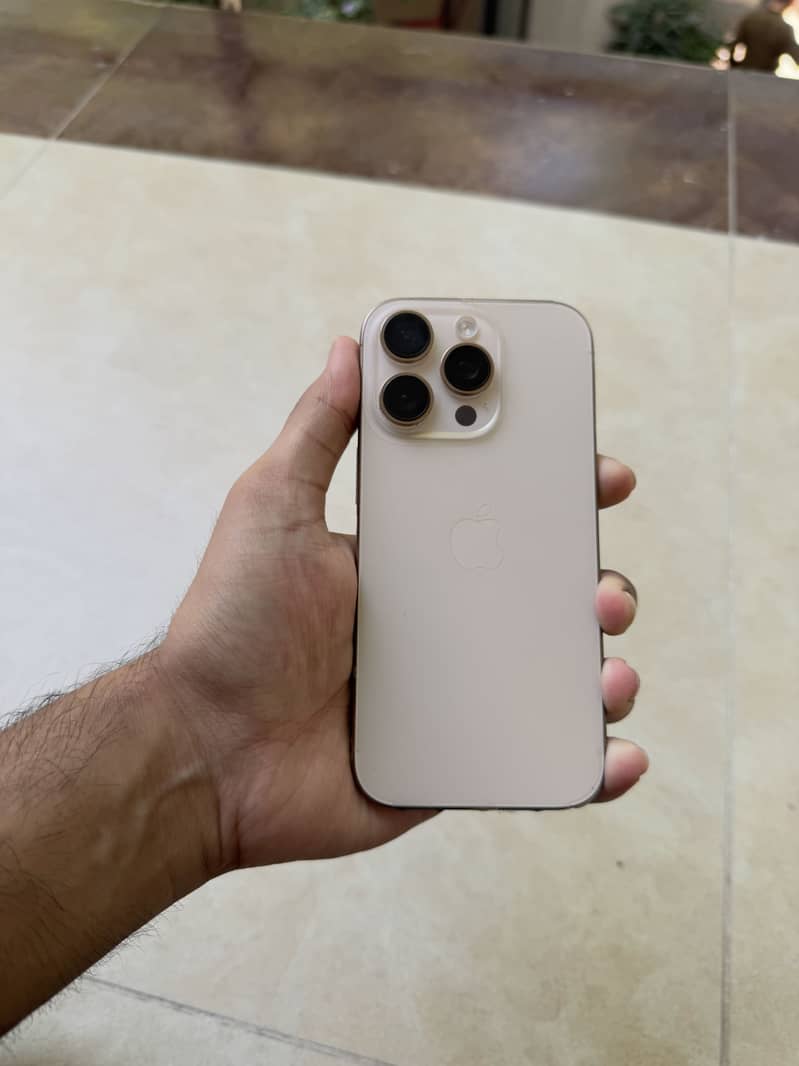 Apple iPhone 16 Pro 1