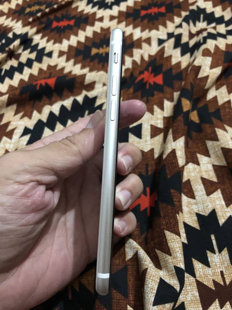 Apple iPhone SE 3