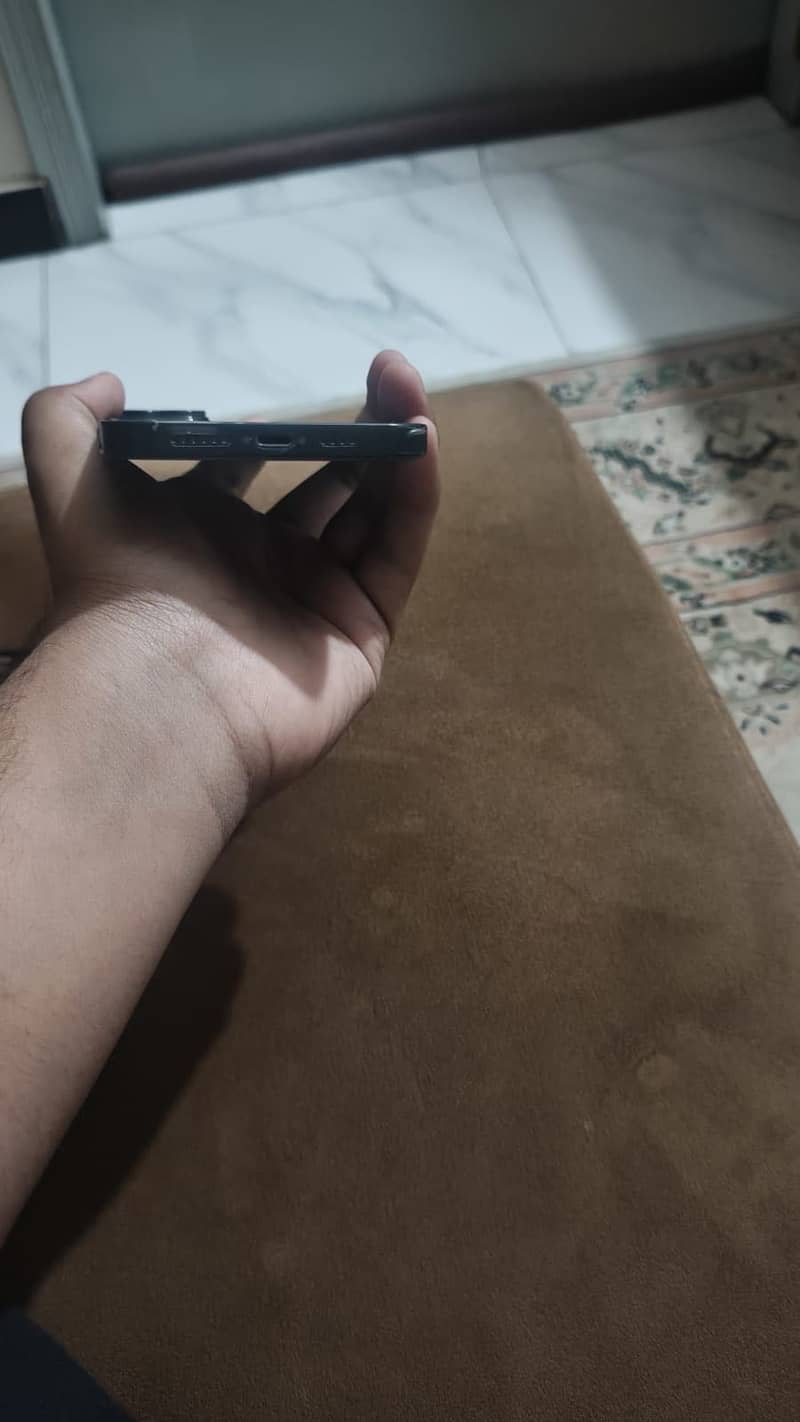 Apple iPhone 14 plus 3