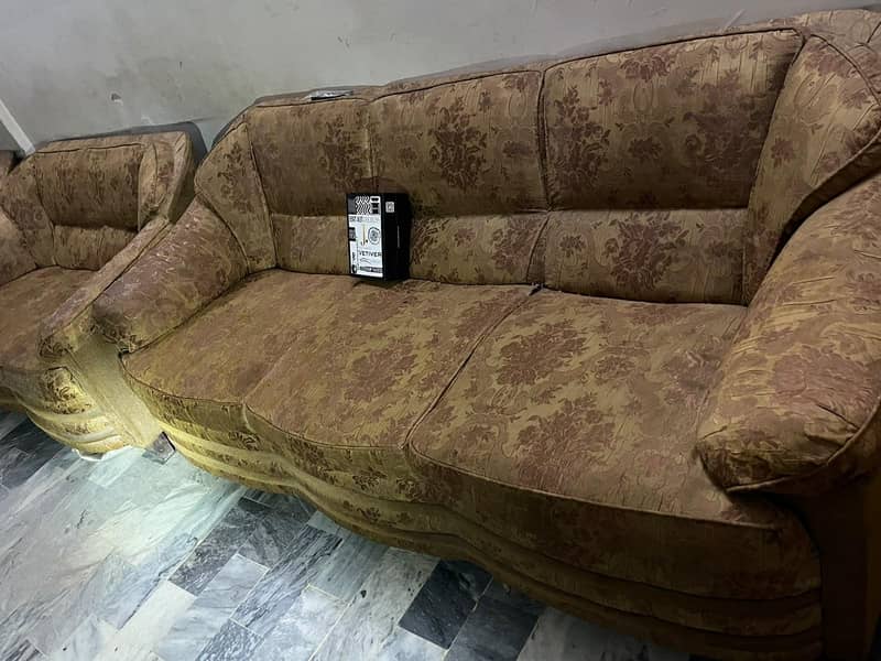 3+2+1 sofa 1