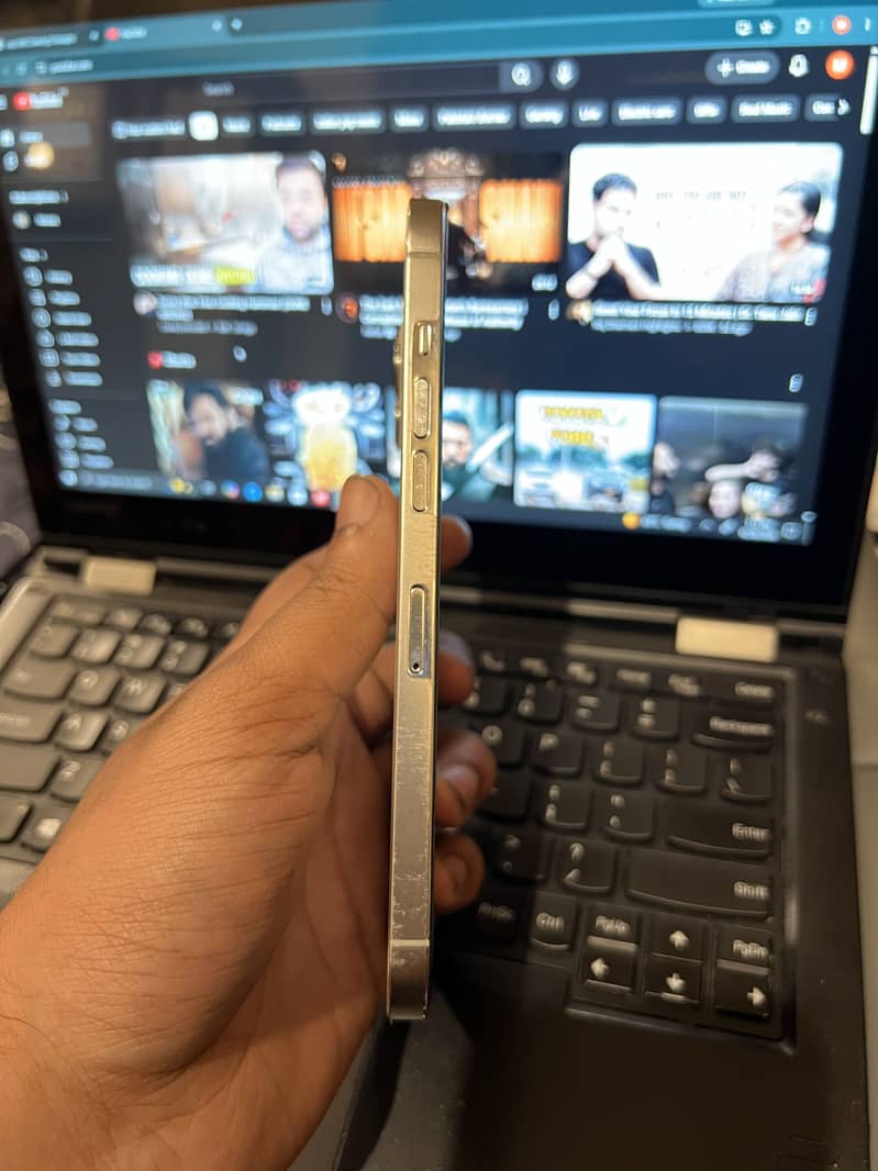 Apple iPhone 12 Pro Max 4