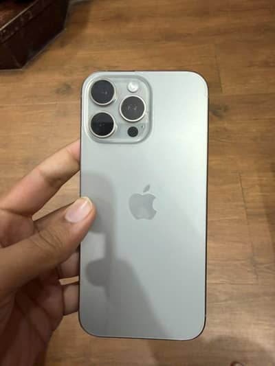 Apple iPhone 16 Pro Max