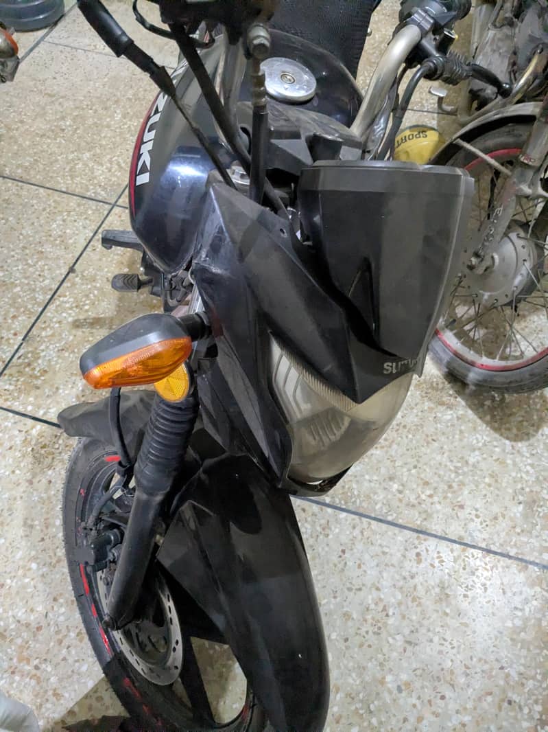 Suzuki GR 150 2