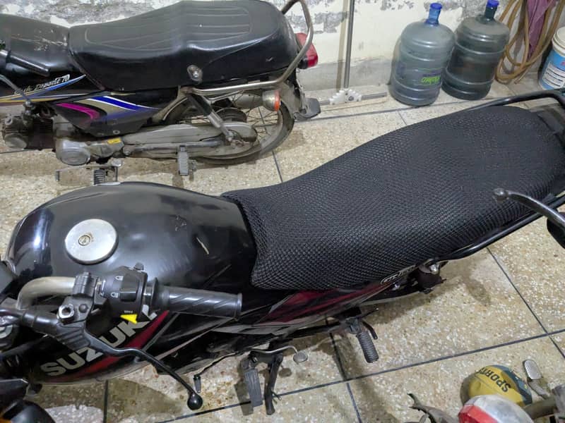 Suzuki GR 150 3