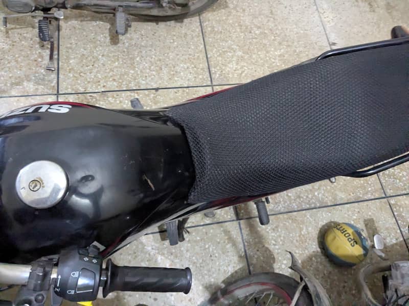 Suzuki GR 150 4
