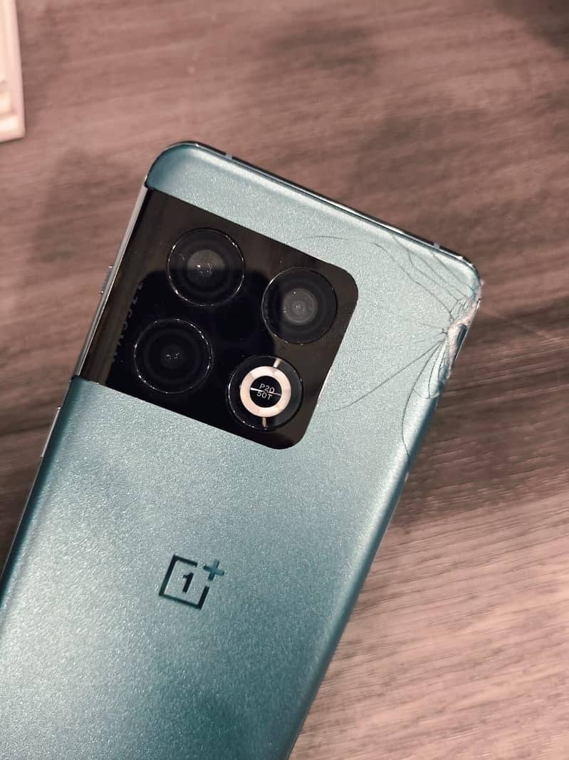 One Plus 10 Pro 5