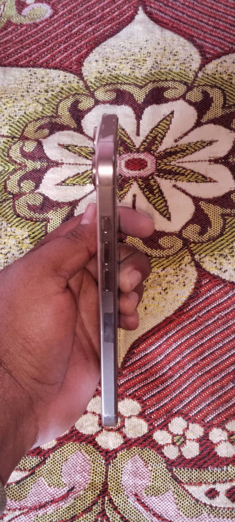 Apple iPhone 16 Pro Max jv 1