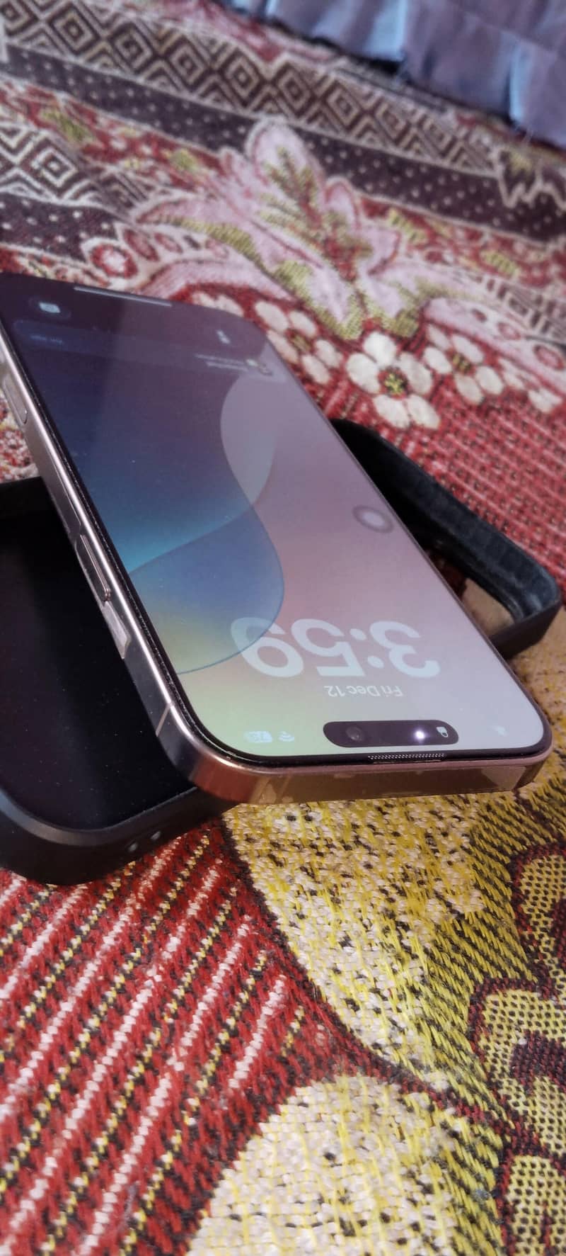 Apple iPhone 16 Pro Max jv 3