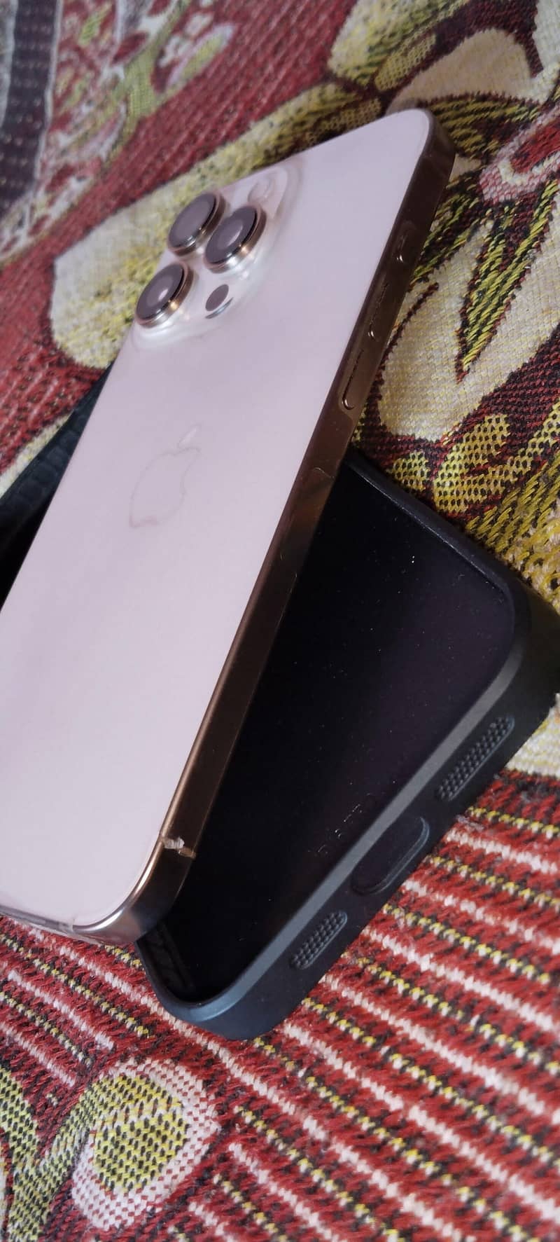Apple iPhone 16 Pro Max jv 6