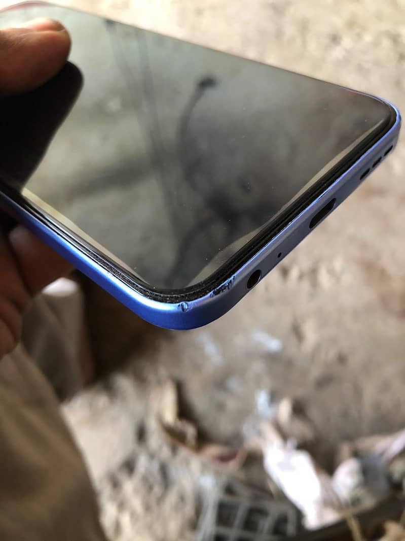 Tecno Spark 40 Pro 4