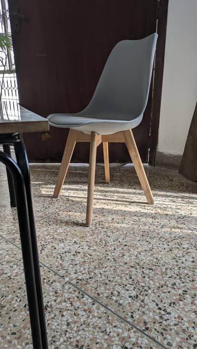 10/10 condition imported chairs.  6 Pieces .
