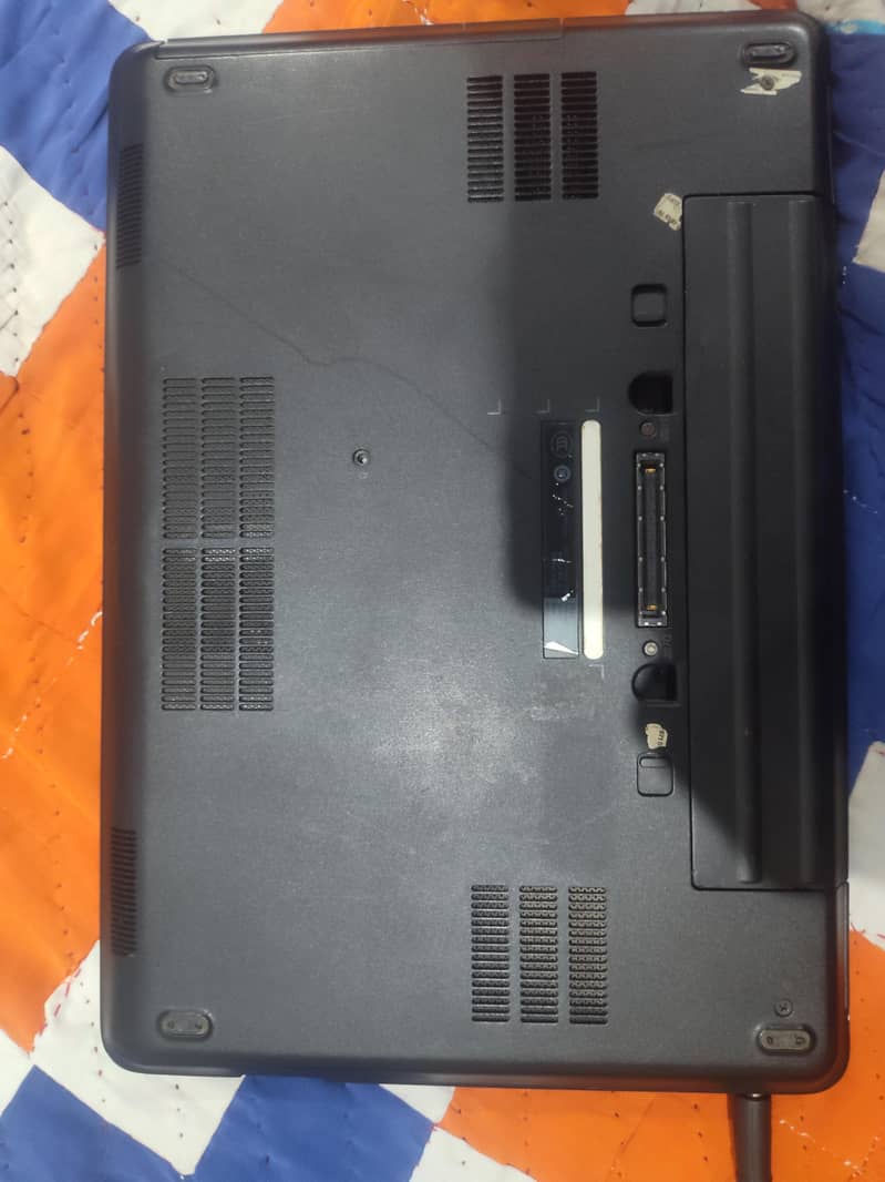 Dell Latitude E5440 3