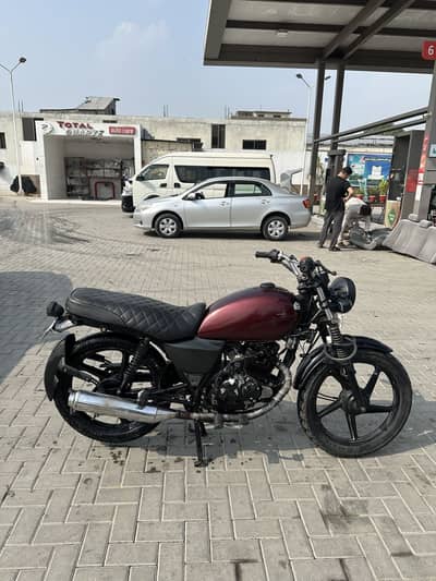 Suzuki GS 150 Cafe Racer Neat Condition 38-40 Average
