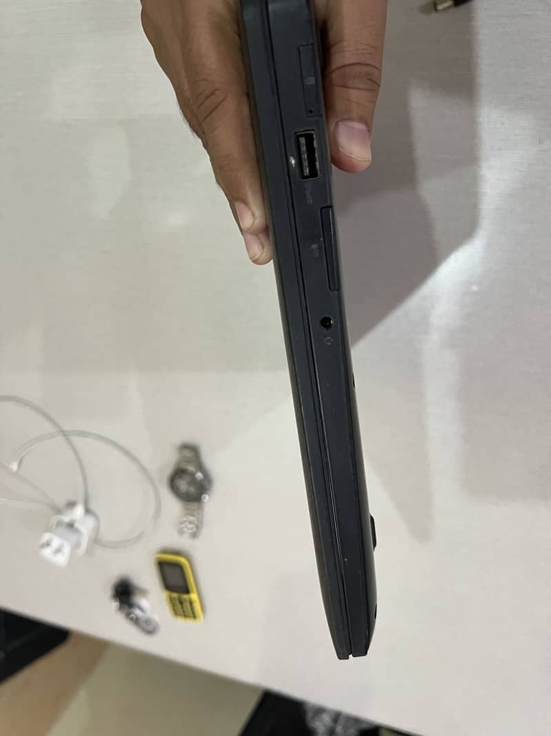 Dell Letitude E7470 Touch Screen 4