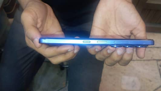 infinix hot 60i 6/128 with box and charger