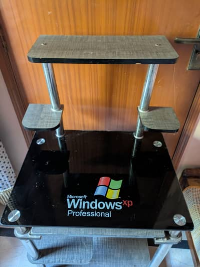 computer table and chair