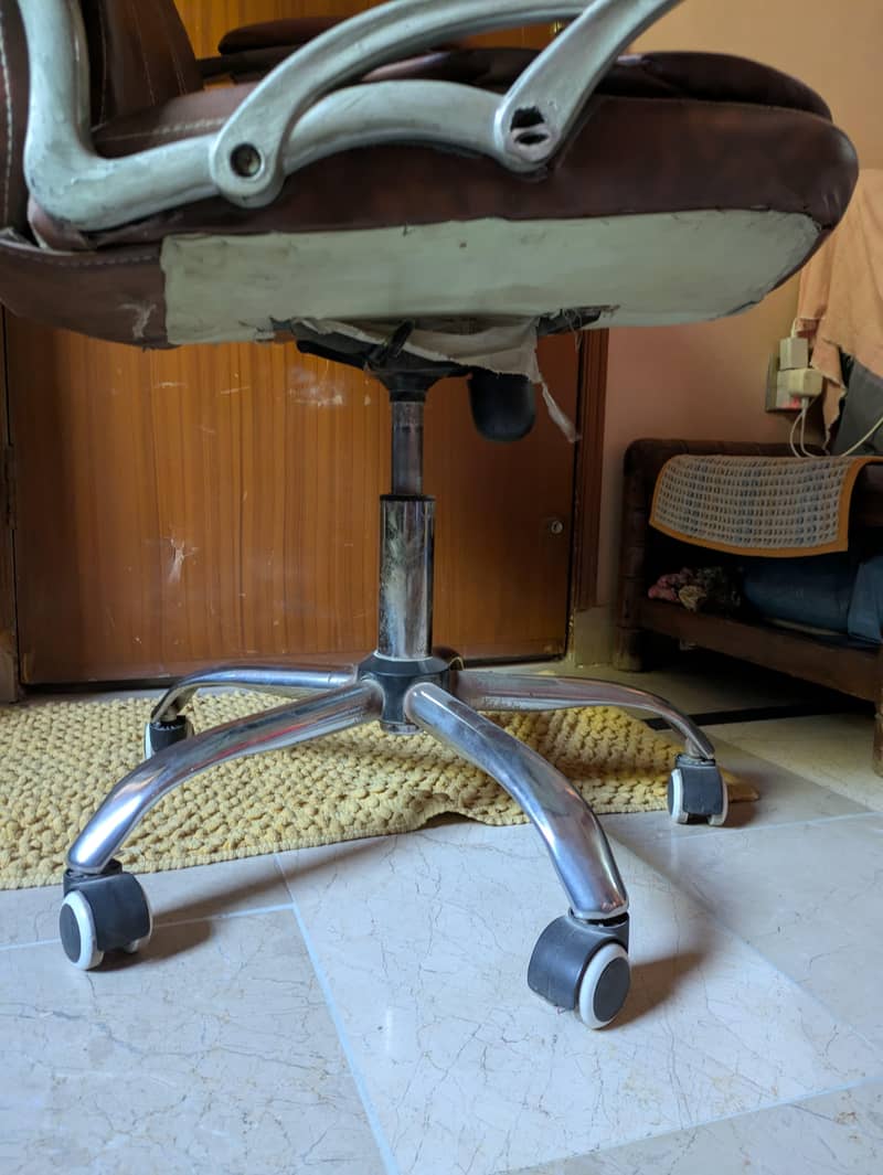 Computer chair 1