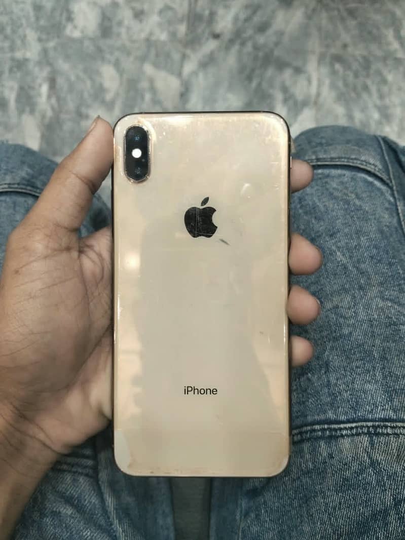 Apple iPhone XS Max 3