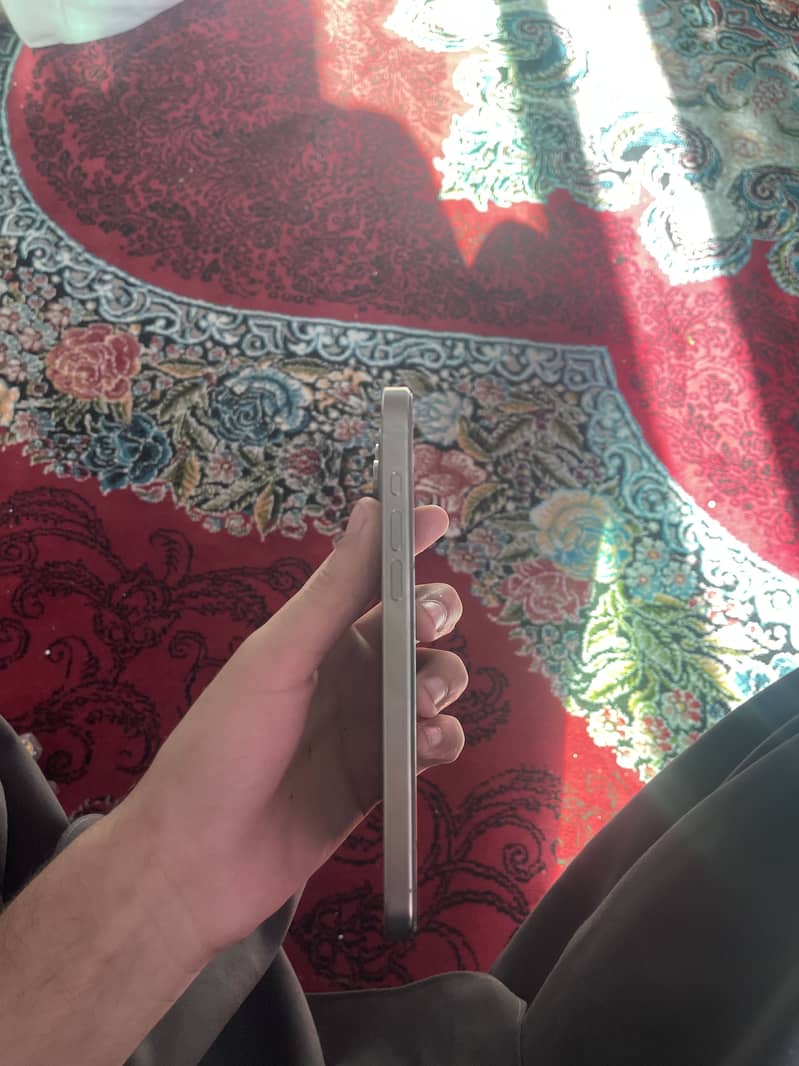 Apple iPhone 15 Pro Max 7