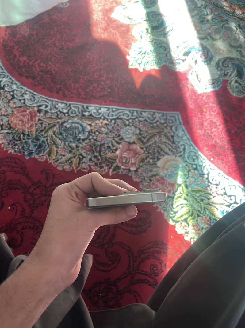 Apple iPhone 15 Pro Max 8
