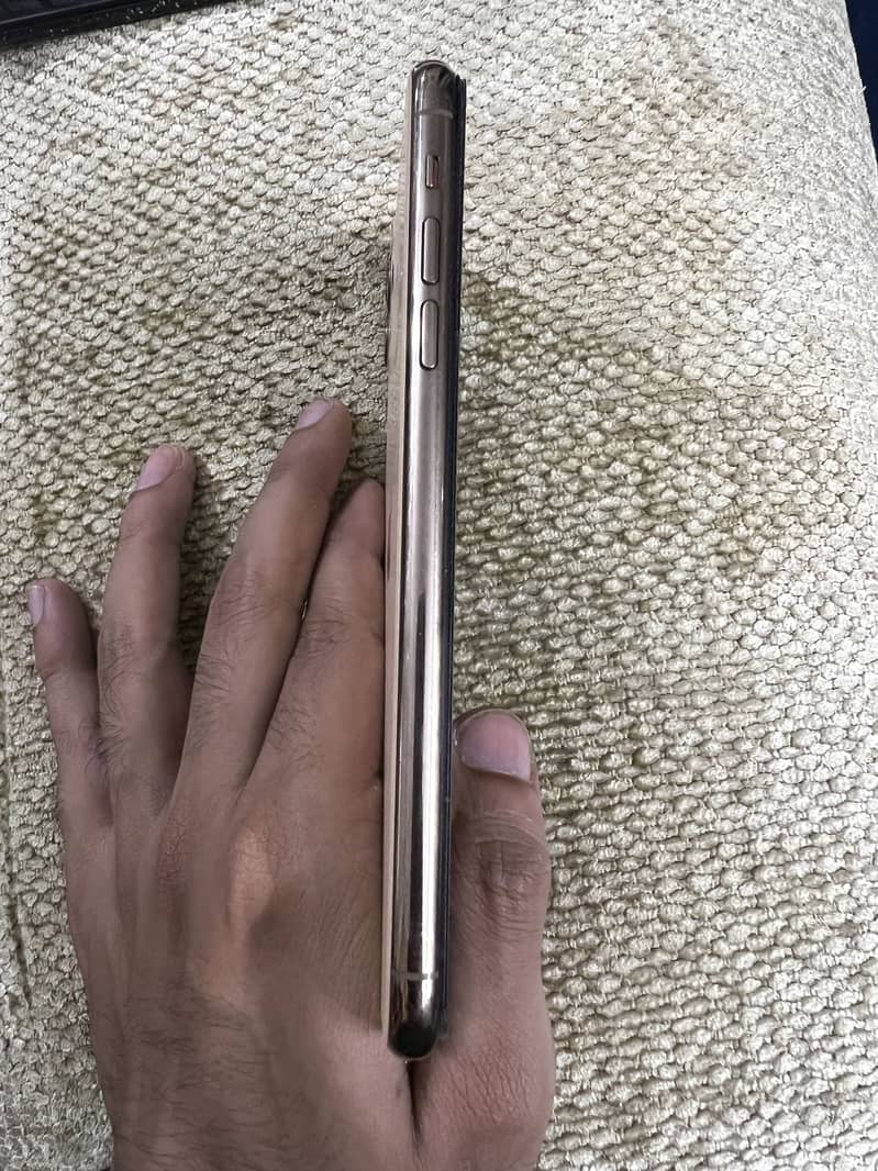 Iphone 11 pro max 7