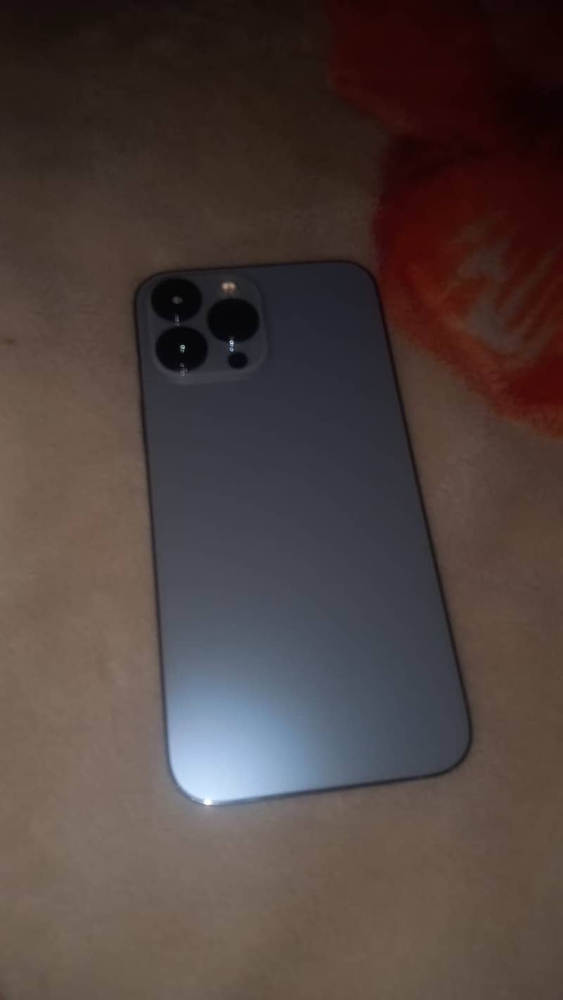 Apple iPhone 13 Pro Max 4