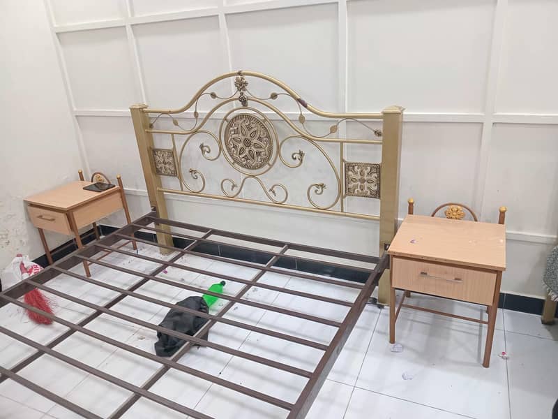 king bed with side table and dressing table 5