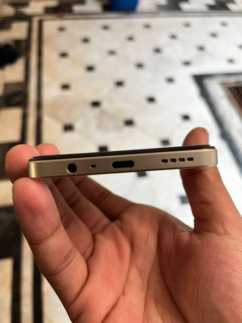 Realme C61 2