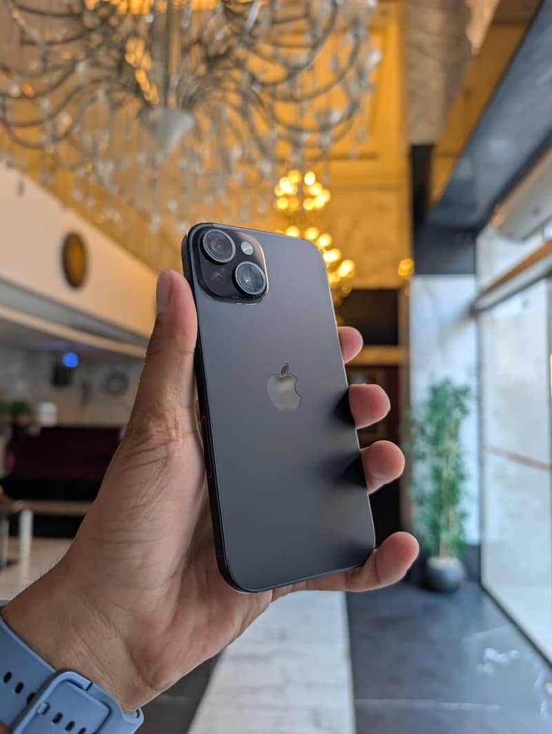Apple iPhone 15 5
