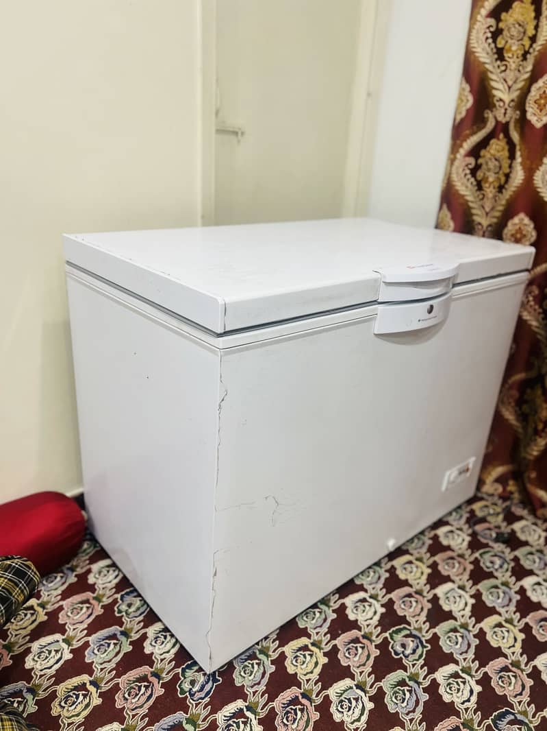 Dawlance Inverter Deep Freezer with Keys 0
