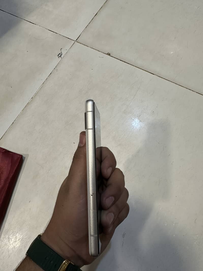 Google Pixel 7a 2