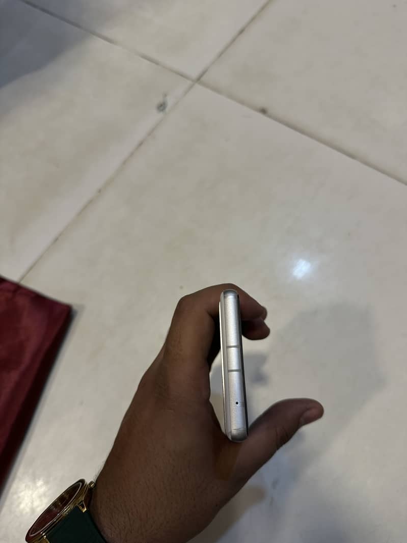 Google Pixel 7a 3