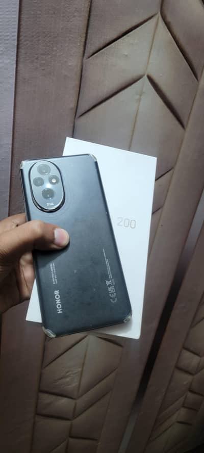 Honor 200