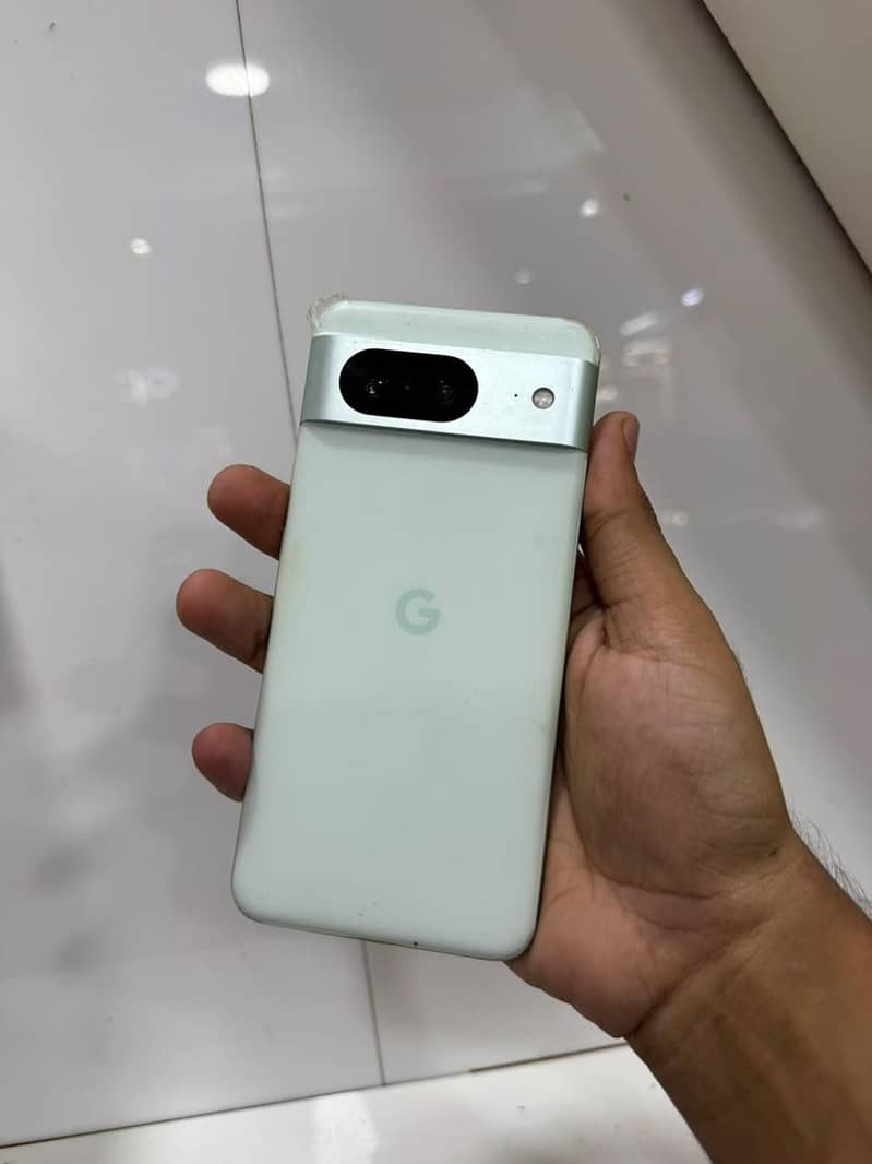 Google Pixel 8 2